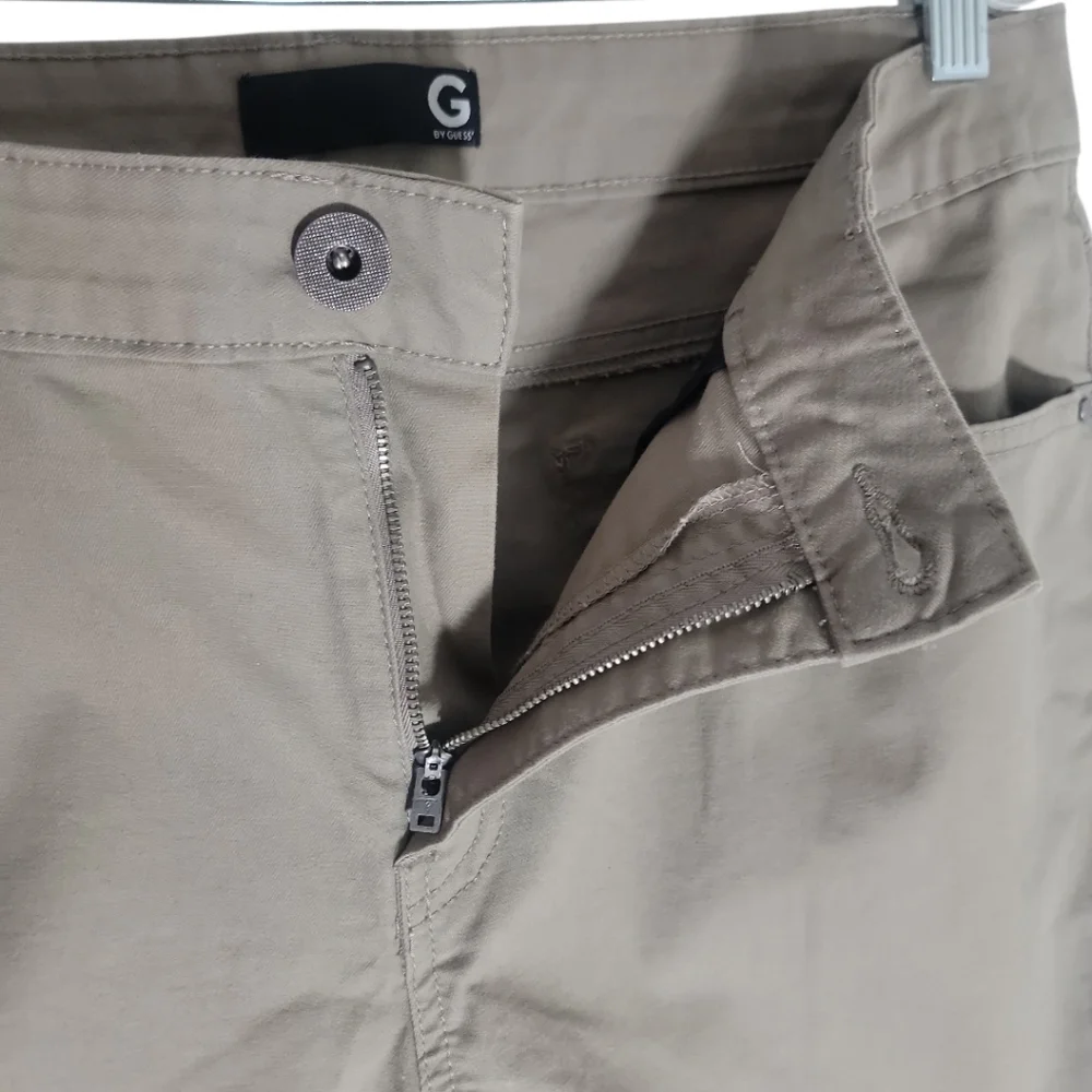 G by Guess tan men's slim fit chino pants size 34